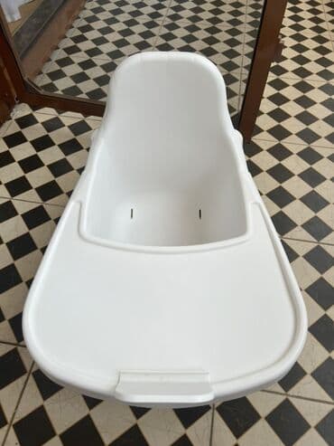 uşaq üçün vanna: Uşaq yemek masası ideal veziyyetde — 1