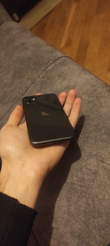 Oppo: IPhone 11, 128 GB, Qara, Face ID — 10