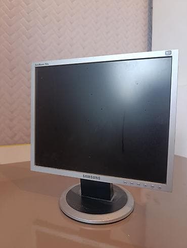 Samsung SyncMaster 740N monitor - Ekran diaqonalı: 17" - Panel növü