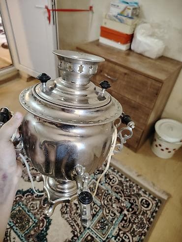 Elektrik samovar – klassik dizaynlı, paslanmayan metal korpus. -