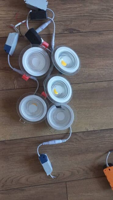 Потолок: Cùr bə cür Spotlar jeni və köhnə 35 eded at lalafo.az — 6 Потолок: Cùr bə cür Spotlar jeni və köhnə 35 eded — 6