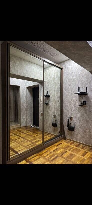 iwlenmiw dolablar: İşlənmiş, Dəhliz dolabı — 1