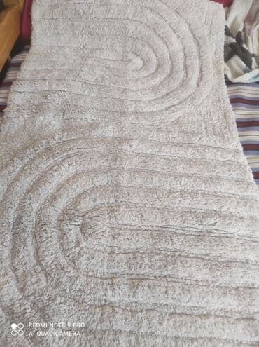 qapı ustasi: Xalça Qapı önü — 2