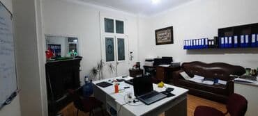 sumqayitda arenda obyekt: 28 may metrosuna əşyali təmirli 1 otağlı ofis ümumi sahəsi 35 kv,m — 3