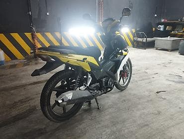 velo skuter: Məhsul: Sarı-qara rəngli skuter tipli motosiklet Təsvir: - Idman — 2