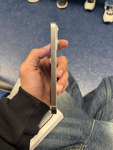 balaca iphone: IPhone 15 Pro, White Titanium — 6