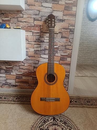 Клавишные инструменты: Классическая гитара, Yamaha — 3