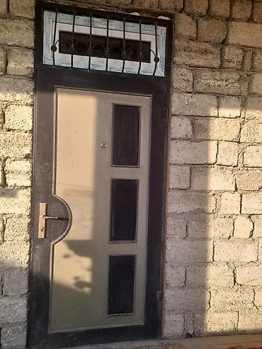 demir qapilar: Mənzil üçün İşlənmiş Giriş qapısı Petlə ilə, Zəmanətsiz, Ödənişli quraşdırma, Ünvandan götürmə — 2