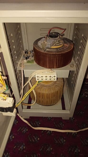 ev eşyalarl: SVC 10 kVA avtomatik gərginlik tənzimləyicisi (AC Automatic Voltage — 3