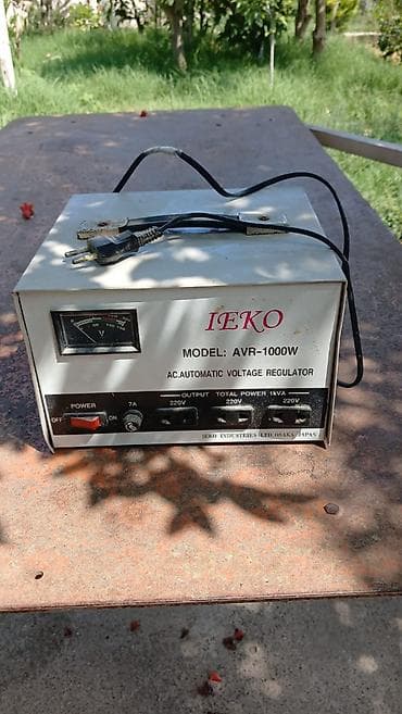 ev saati: IEKO AVR-1000W avtomatik gərginlik tənzimləyicisi - Model: AVR-1000W — 1
