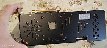 Video kart – 3 fanlı, metal arxa panel (backplate) ilə (Video karta