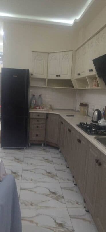 neftciler rustemov kiraye evler: Yasamal rayonu,Yeni yasamal,Albalı uşaq baxçasının yanında,15 — 5