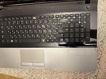Samsung noutbuk (seriya: NP300/NP350 xətti görünüşündə) — 2