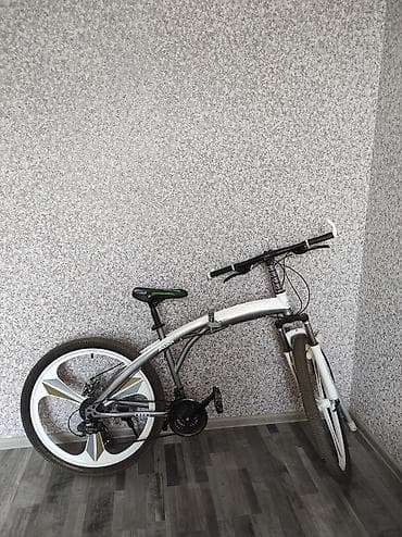 Şəhər və yüngül ofroud sürüşləri üçün universal velosiped