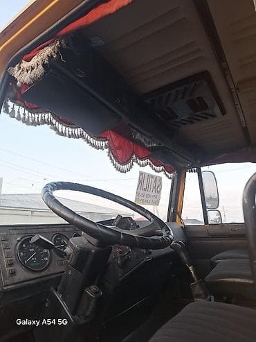 kamaz teker: Yük maşını – qapalı furgon tipli Xüsusiyyətlər:Hzır sürlən maşınbı - — 5