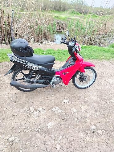 moon moped kredit: Moped/motorbike satılır. Xüsusiyyətlər: - Rəng: qırmızı-qara - — 3