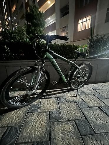 Cross marka dağ velosipedi - Çərçivə: yüngül alaşımlı, yaşıla çalan — 1