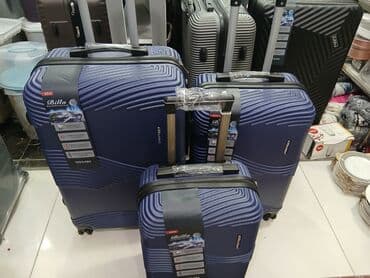 Maskalar, eynəklər: Sərt korpuslu səyahət çamadanları və kosmetik çantalar dəsti - — 9