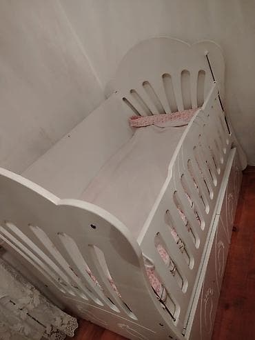 korpə beşiyi: Oğlan və qız üçün, İşlənmiş, Dördbucaq, Beşik, Dəst ilə, Matras ilə, Yellənmə mexanizm ilə — 4