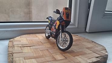 Искусство и коллекционирование: Kolleksiya üçün die-cast motosiklet modeli – KTM rally/dirt bike (Red — 4