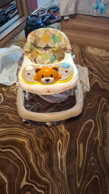 quatro mini uşaq arabaları: Klassik gəzinti arabası, Kidilo, İşlənmiş, Cins: Qız, Yaş: 6-12 ay, Ünvandan götürmə — 4