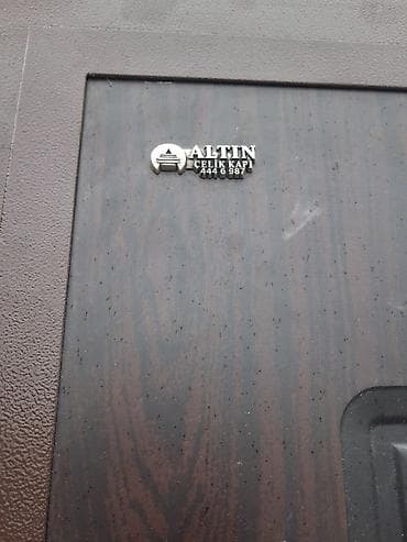 ev eşyaları: Məhsul: ALTIN Çelik Kapı - Material: tam polad konstruksiya, möhkəm — 4