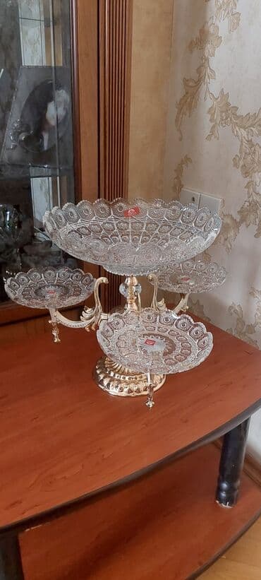 meyve qabı: Tezedi heç işlenmiyib karopkasındadı.baha alınıb ünvan 20 yanvara — 2