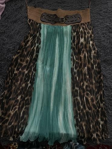 Plissəli ətək və kəmər dəsti - Dizayn: Ortası zümrüd-yaşıl tonlarda — 1