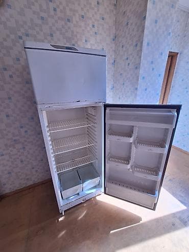 separator satilir: 2 qapılı Stinol Soyuducu Satılır, rəng - Ağ — 2