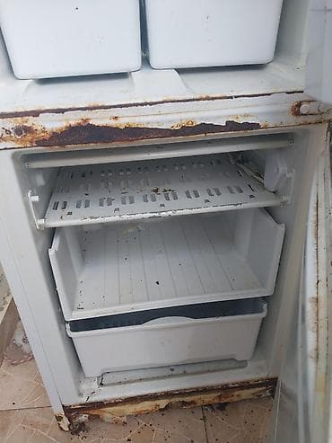 mini xaladelnik: Indesit soyuducusu satilir islek deyil ama temir eletdirib istifade — 3
