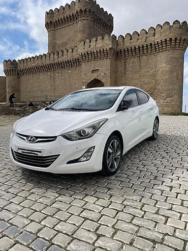 kia optima 2021: Hyundai Elantra: 1.8 l | 2014 il Sedan — 3