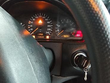 canqan avto: Mercedes-Benz E 230: 2.3 l | 1998 il Sedan — 3