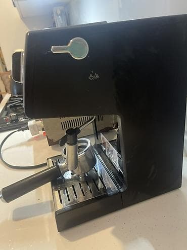 kofe aparatl: Qəhvə maşını Delonghi, Yarımavtomat, Kapuçinator ilə — 4