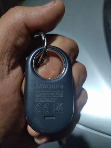 Çəngəllər: Samsung Galaxy SmartTag2 – ağıllı izləmə breloku - Model: EI-T5600 — 3