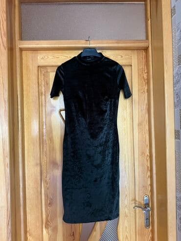 женское платье из вельвета: Qara məxmər don - Parça: yumşaq məxmər, yüngül parlaqlıqla - Rəng — 2