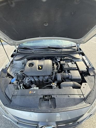 panelerin satisi: Hyundai Elantra sedan - Korpus: gümüş rəng, aqressiv ön panjur və — 6