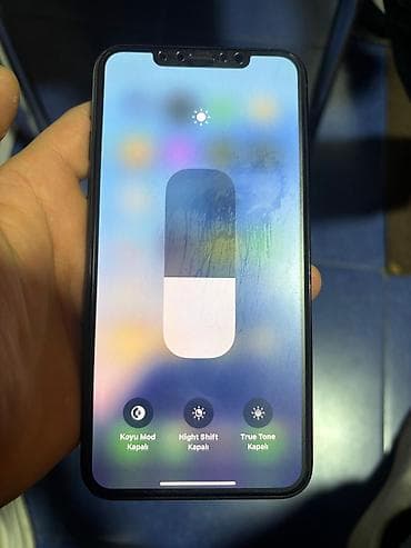 ayfon 2: IPhone 11 Pro Max, 256 GB, Face ID — 1