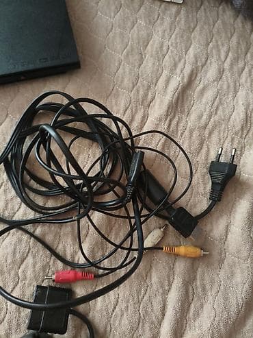 philips xenium 9@9v: PlayStation 2 Slim komplekt Dəst: - PS2 Slim konsolu (SCPH seriyası — 3