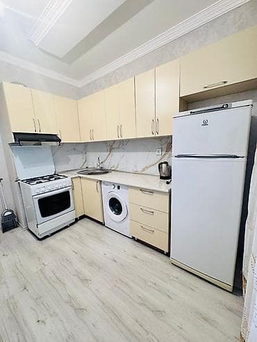 Salam mənzil yeni remontdan çıxıb uzunmüddətli verilir ailəyə. Hər