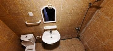 köhnə suraxanıda kirayə evlər: Nerimanov Rayonu, su sonasi ilə üzbə-üz bravonun arxasi.15 mərtəbəli — 8