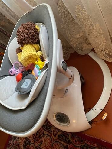 sleepy 4 nomre qiymeti: Uşaqlar üçün yataq funksiyası olan elektrik yelləncək. 6 istiqametde — 1