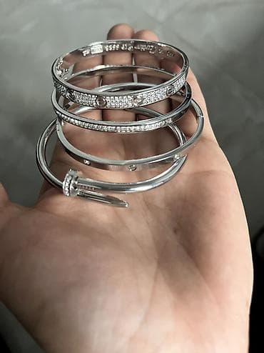 Qolbaglar hamsi bir yerde satilir 15 aznayri ayriliqda her birini lalafo.az -da Qolbaglar hamsi bir yerde satilir 15 aznayri ayriliqda her birini