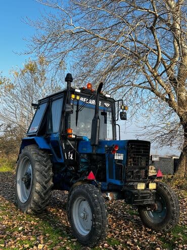 yer şumlayan texnika: Belarus MTZ traktor - Rəng: mavi, orijinal “BELARUS” yazıları və — 2