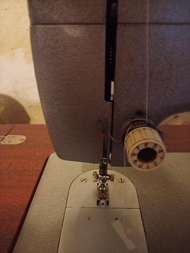 Tikiş maşını yaxşı vəziyyətdədir.işləkdir cüzi təmirə ehtiyacı — 2