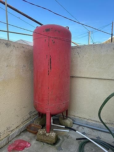 Qırmızı metal su/çəllək tipli şaquli çən - Material: qalın divarlı