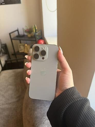 i 15 pods: IPhone 15 Pro, 256 GB, Gümüşü, Face ID — 1