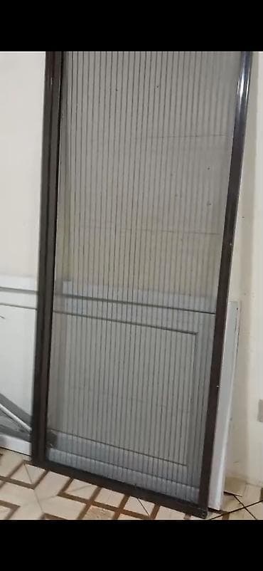 Ağcaqanad toru Qapı üçün