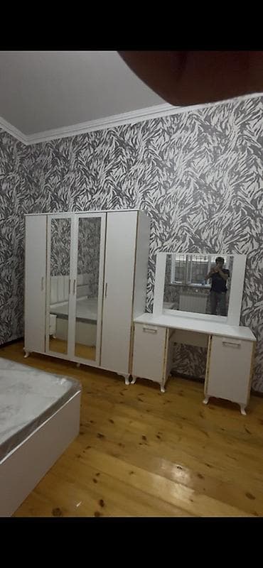 Ev və bağ: Yataq otağı dəsti Tərkibi: - 2 nəfərlik çarpayı (yumşaq, parça — 1