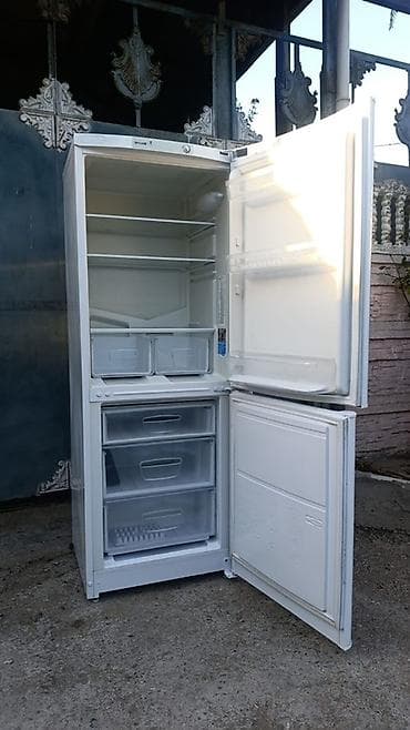 komputer hisseleri: Indesit iki kameralı soyuducu - Rəng: ağ - Alt hissədə dondurucu — 2