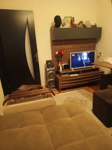 qara ekran sekilleri: TV altlığı — 3